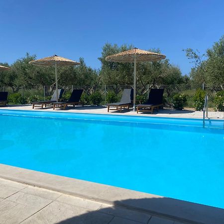 Three Charites Resort Gialova Dış mekan fotoğraf