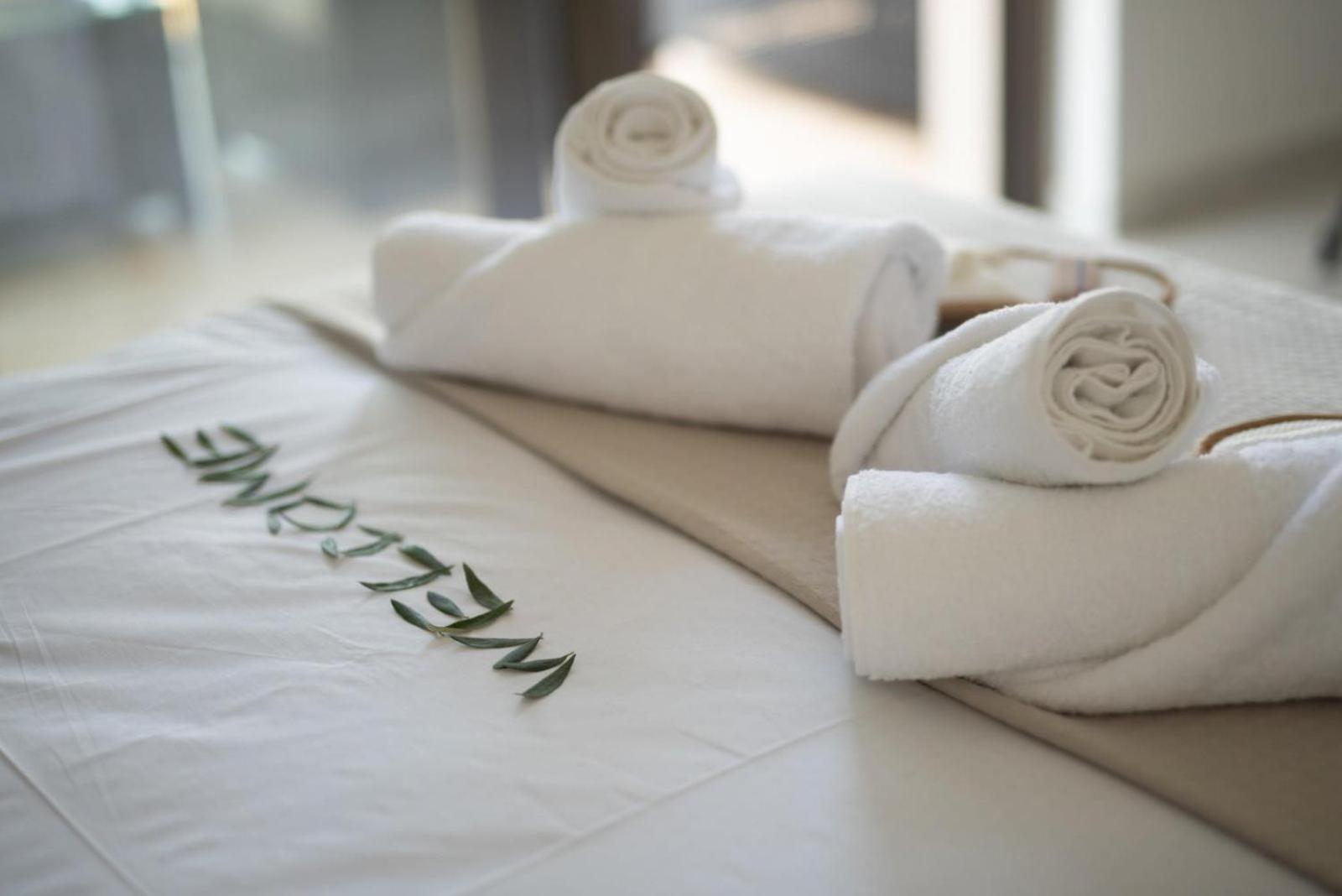 Three Charites Resort Gialova Dış mekan fotoğraf
