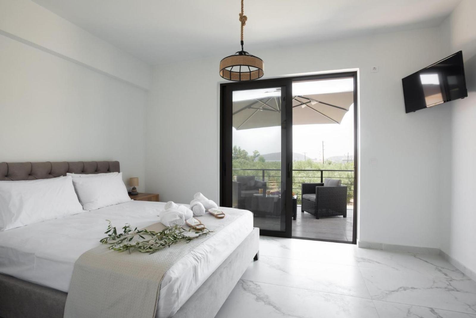 Three Charites Resort Gialova Dış mekan fotoğraf