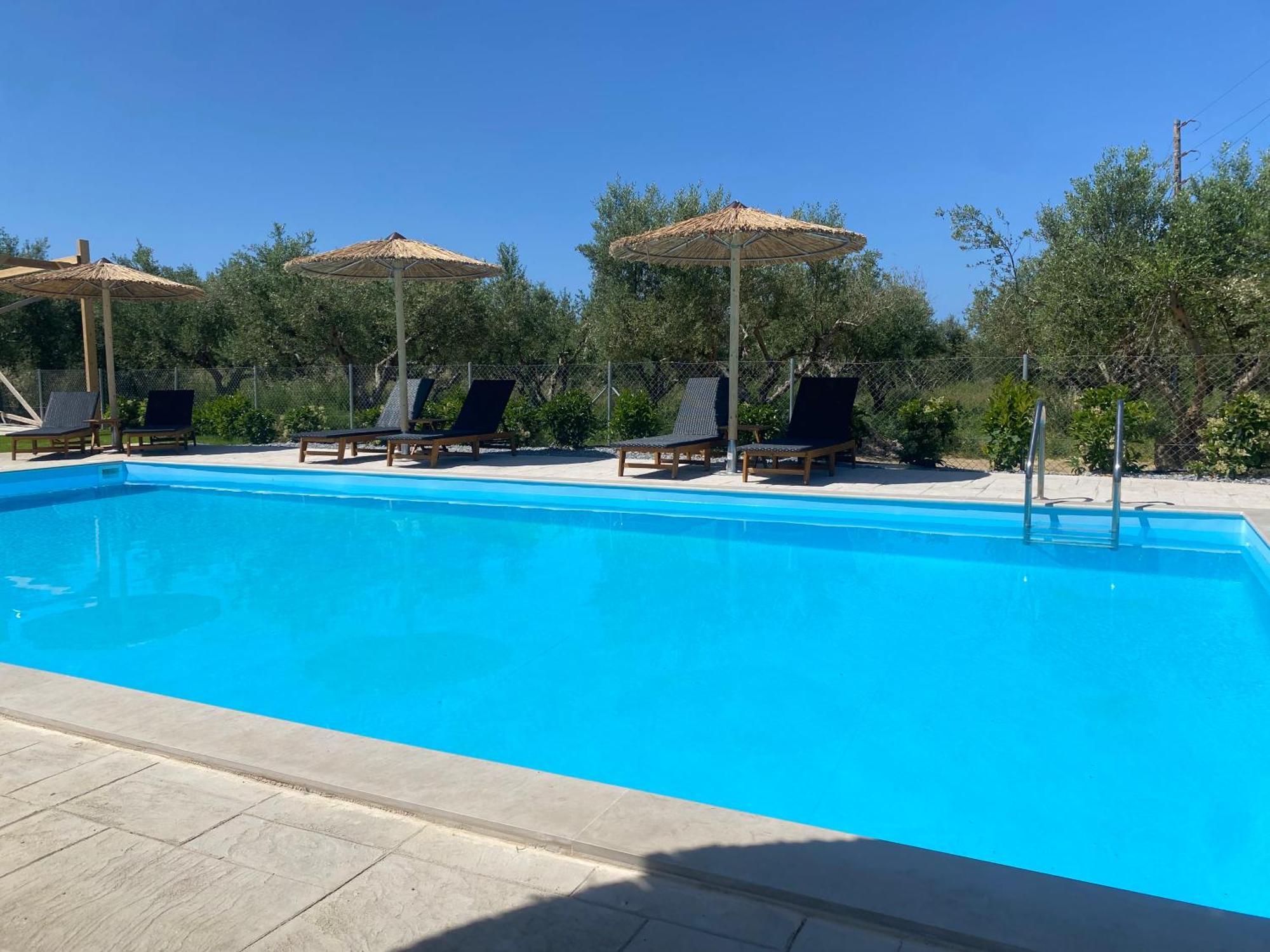 Three Charites Resort Gialova Dış mekan fotoğraf