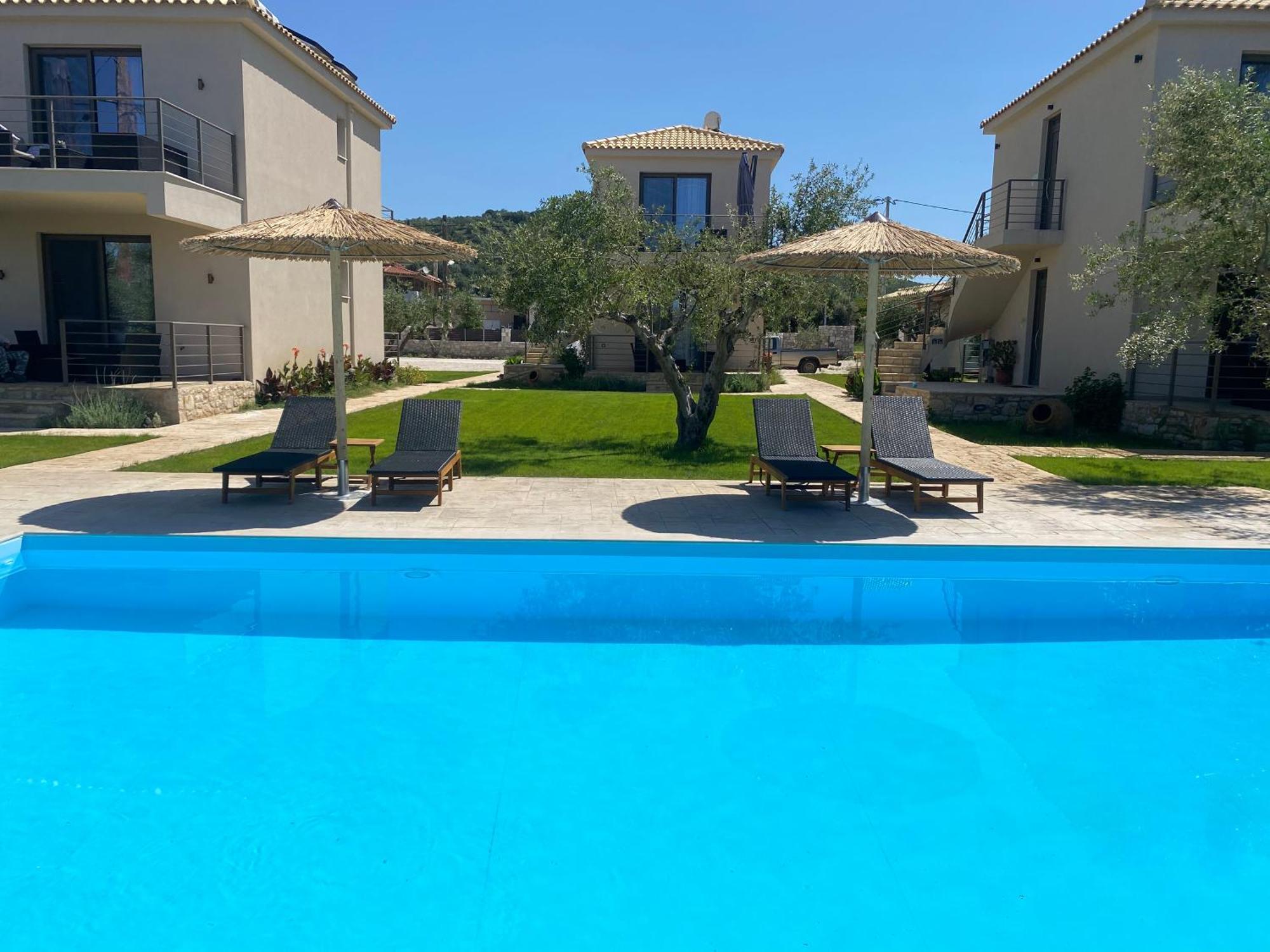 Three Charites Resort Gialova Dış mekan fotoğraf